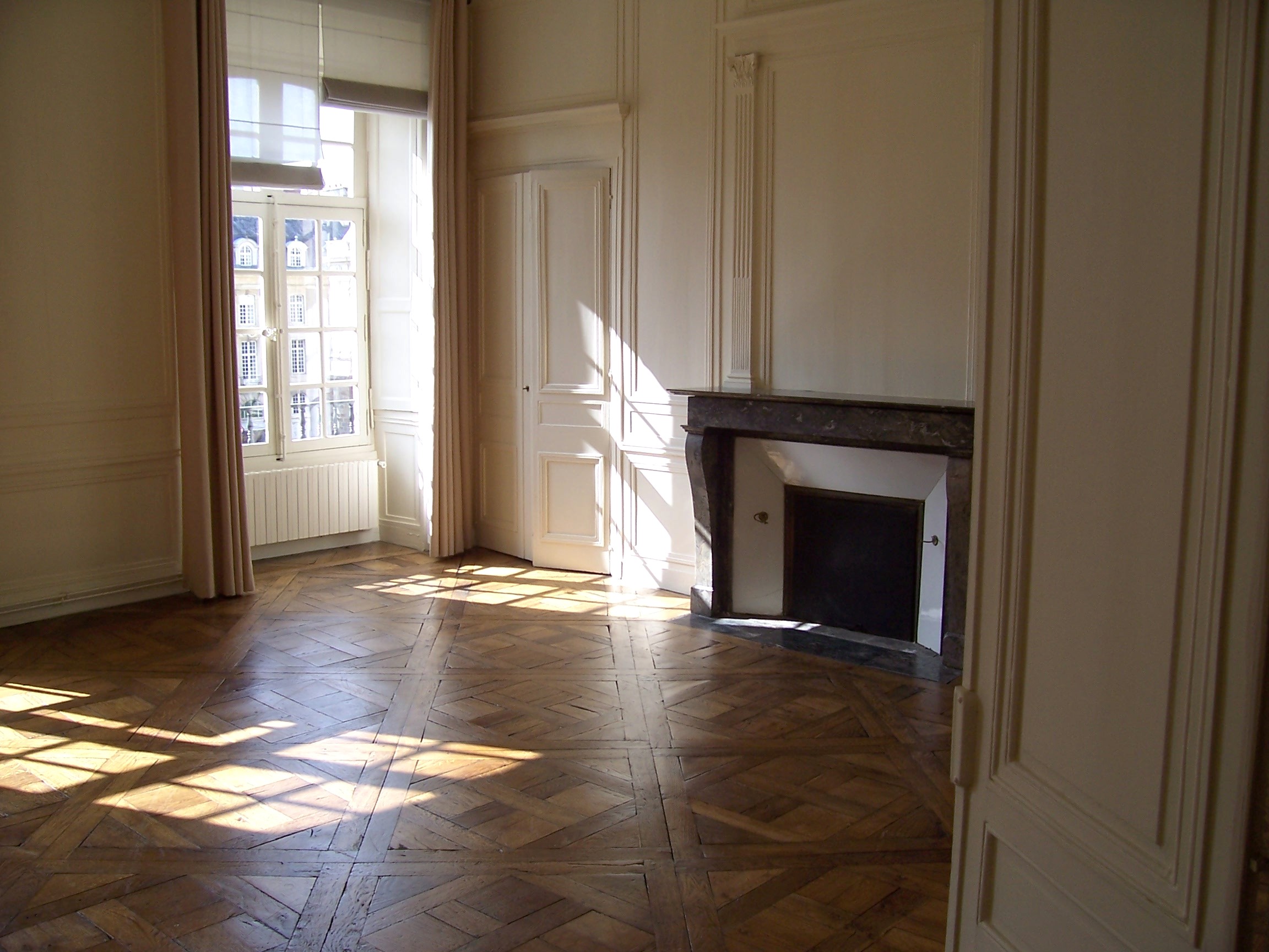 Appartement T4 - 107 m² - RENNES-CENTRE