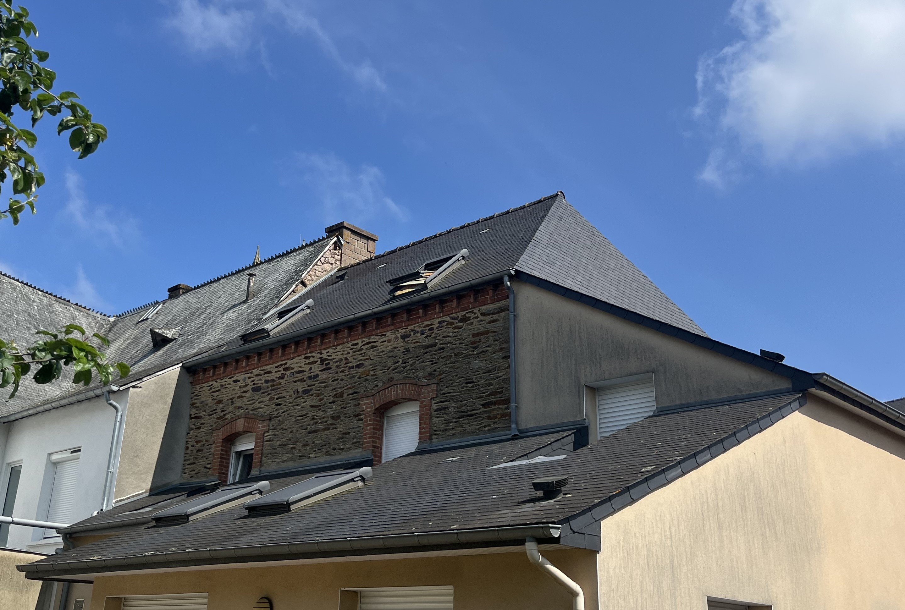 Appartement T4 - 89 m² - MONTAUBAN-DE-BRETAGNE